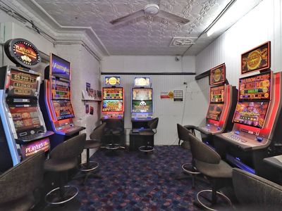 freehold-hotel-for-sale-by-eoi-australian-hotel-cowra-6