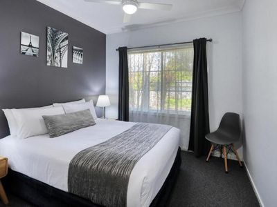motel-amp-serviced-apartments-leasehold-for-sale-stunning-presentation-hilltop-1