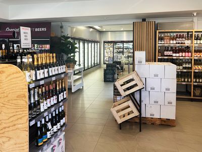liquor-store-for-sale-northern-beach-suburb-1