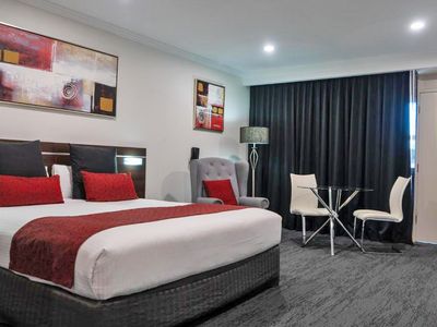motel-for-sale-large-central-west-regional-service-city-1