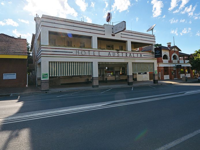 premium-free-lease-in-vibrant-murray-river-town-0