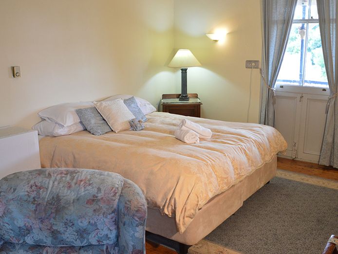 stunning-guest-house-central-west-1