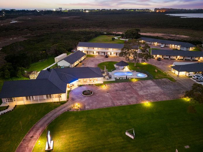 freehold-motel-for-sale-mornington-peninsula-1