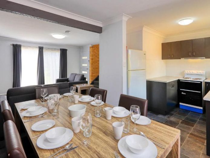 motel-amp-serviced-apartments-leasehold-for-sale-stunning-presentation-hilltop-6