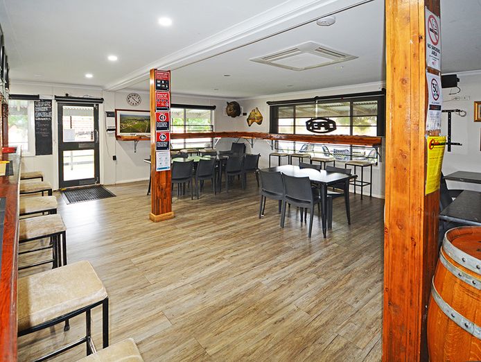 freehold-hotel-for-sale-booligal-hotel-booligal-2