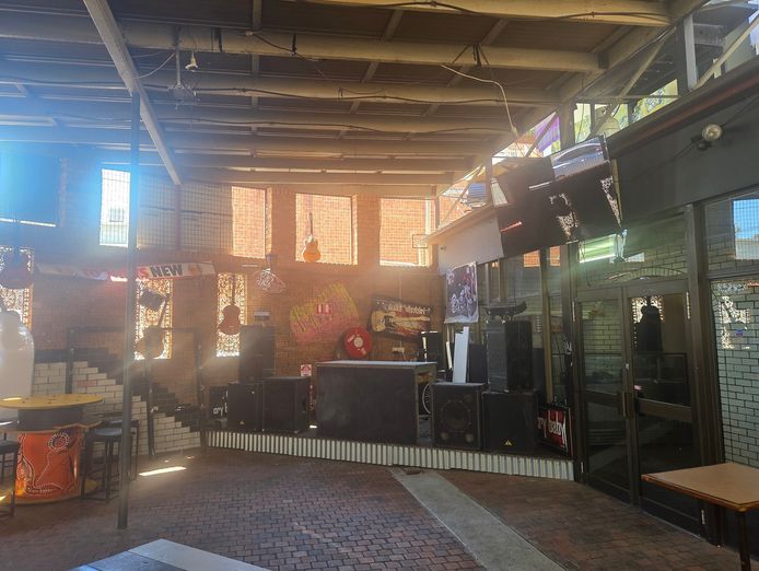 freehold-hotel-for-sale-lachlan-hotel-cowra-nsw-3