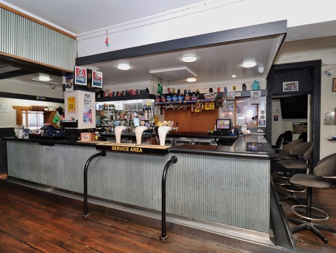 freehold-hotel-for-sale-by-eoi-australian-hotel-cowra-4