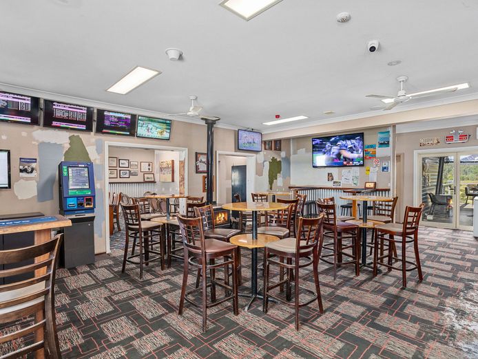 for-sale-mid-north-coast-passive-investment-hotel-or-freehold-going-concern-3