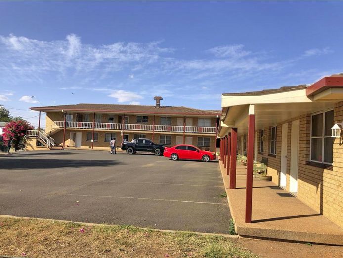 motel-leasehold-for-sale-overlander-motor-lodge-gunnedah-exclusive-agents-0