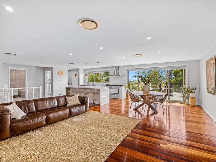 hunter-valley-freehold-liquor-store-for-sale-7