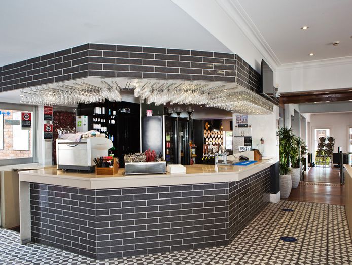 freehold-hotel-for-sale-hotel-orange-orange-nsw-2