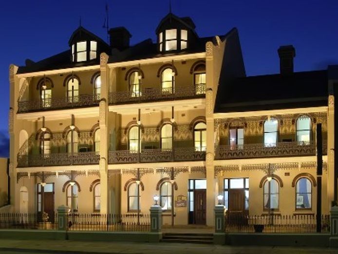 motel-for-sale-major-regional-service-city-0