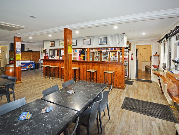 freehold-hotel-for-sale-booligal-hotel-booligal-1