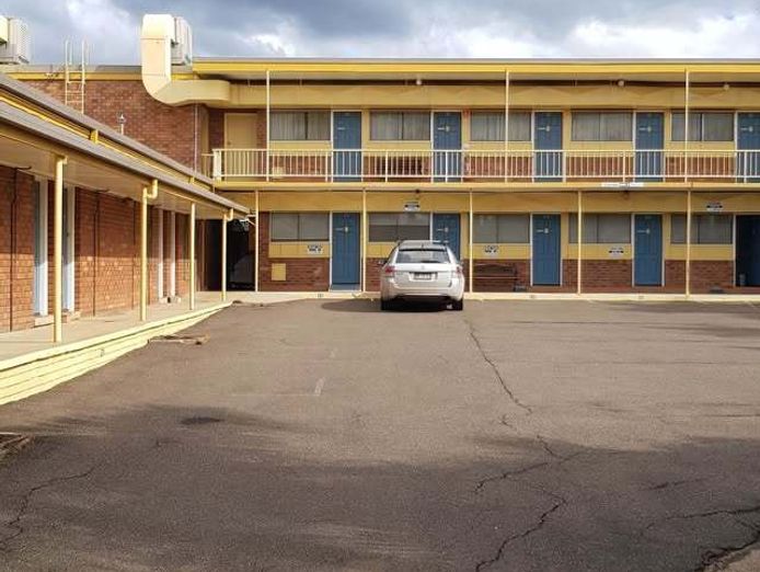 motel-for-sale-prime-real-estate-great-regional-centre-5