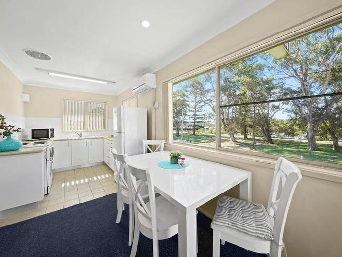 motel-for-sale-prime-mid-north-coast-location-pristine-inspection-7