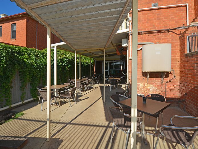 premium-free-lease-in-vibrant-murray-river-town-4