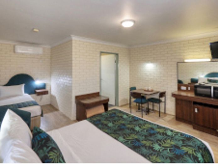 caravan-park-amp-motor-inn-for-sale-orana-region-6