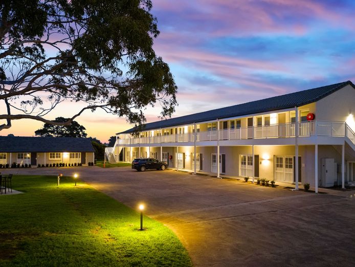 FREEHOLD MOTEL FOR SALE MORNINGTON PENINSULA in Regional Victoria VIC