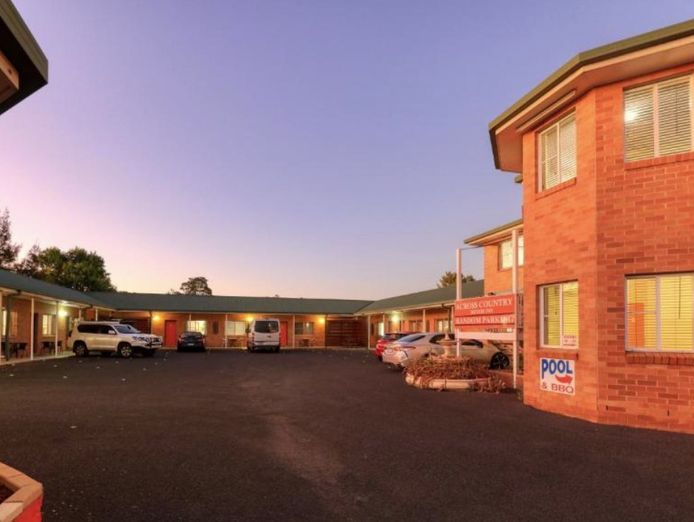 motel-for-sale-major-regional-city-great-location-2