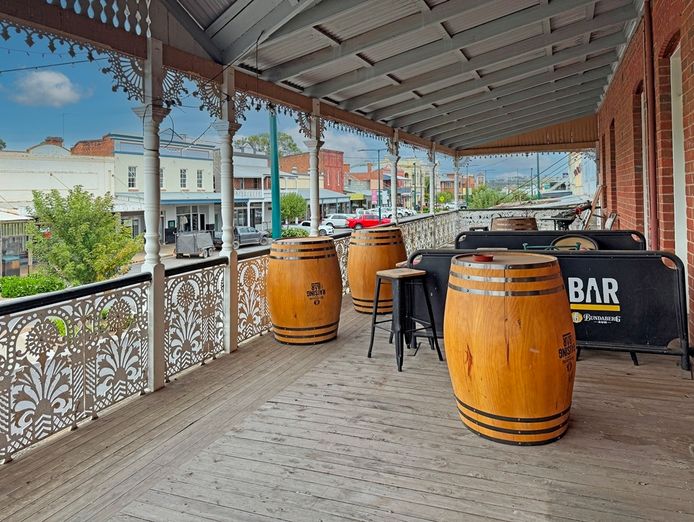 freehold-hotel-for-sale-albion-hotel-grenfell-4
