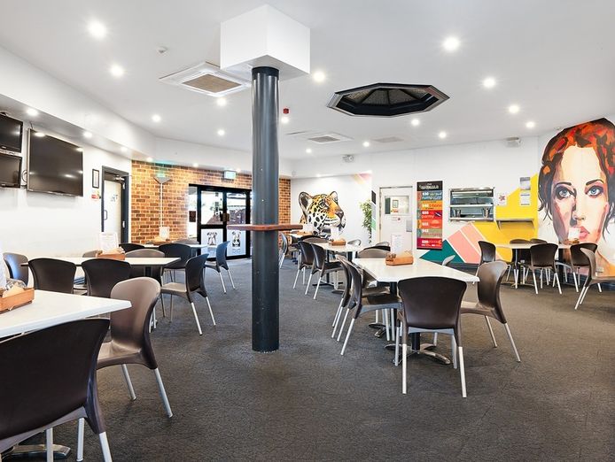 freehold-hotel-for-sale-by-eoi-railway-hotel-parkes-4