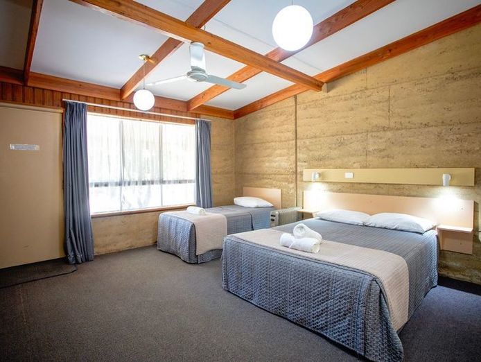 motel-amp-chalet-village-wa-going-concern-8-182-sqm-3