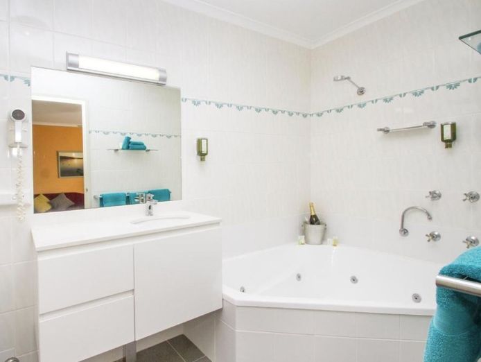 freehold-coastal-motel-for-sale-4