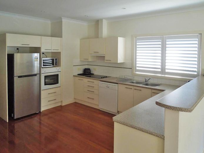 motel-for-sale-in-mid-north-coast-close-to-beach-amp-surf-7