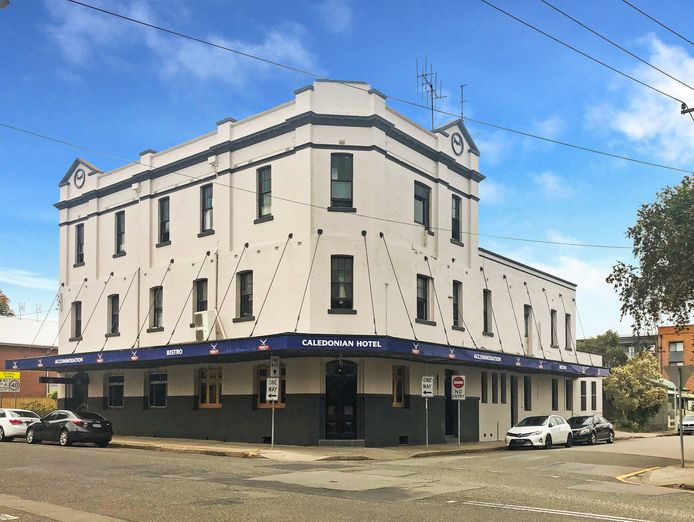 fully-equipped-leasehold-hotel-ground-floor-caledonian-hotel-maitland-0