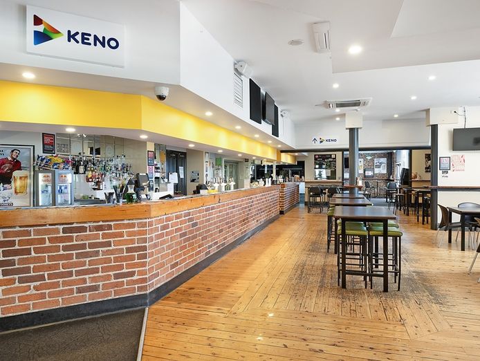 freehold-hotel-for-sale-by-eoi-railway-hotel-parkes-2