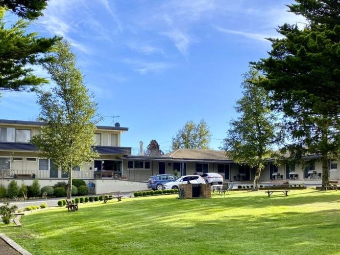 freehold-motel-for-sale-titania-motel-oberon-0