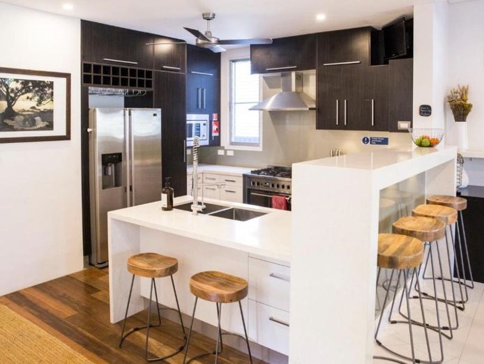 stylish-guesthouse-for-sale-byron-bay-4
