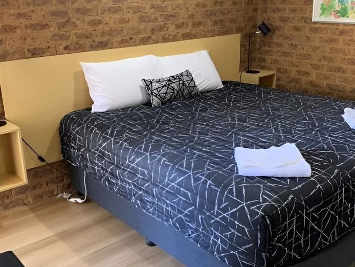 motel-for-sale-24-units-in-the-heart-of-town-northern-riverina-region-1