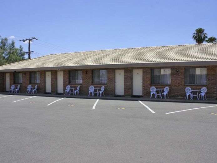 motel-leasehold-for-sale-north-west-nsw-region-major-administrative-centre-4