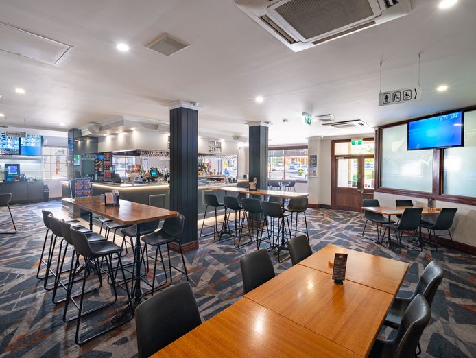 hotel-for-sale-by-eoi-knickerbocker-hotel-bathurst-4