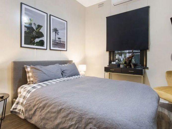 freehold-hotel-for-sale-royal-hotel-tambar-springs-6