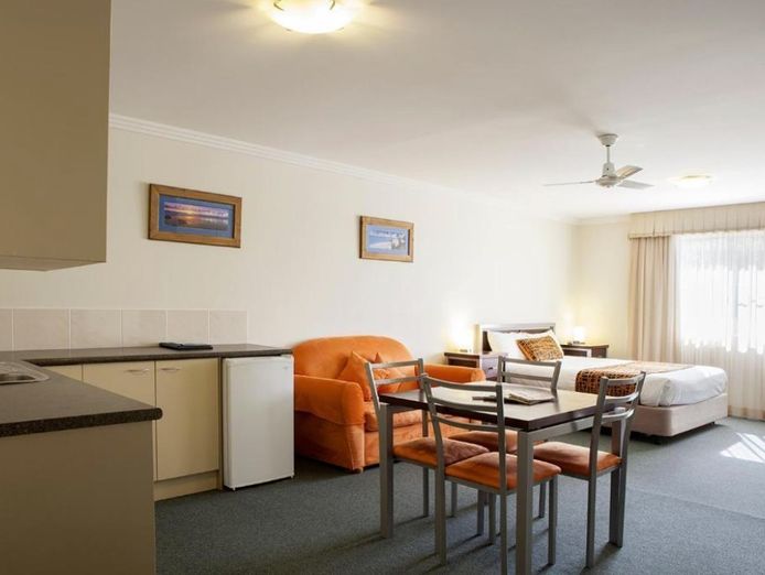 freehold-motel-in-mid-north-coast-for-sale-2