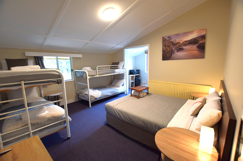 SKI LODGE FOR SALE SNOWY MOUNTAINS FULLY RENOVATED in Regional NSW