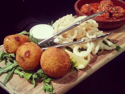 pizza-shop-35-years-sydney-lower-north-shore-00943-2