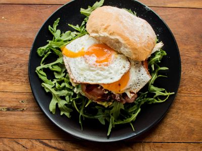 omg-the-no-1-cafe-in-the-hills-district-00945-1