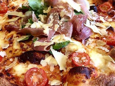 pizza-shop-35-years-sydney-lower-north-shore-00943-1