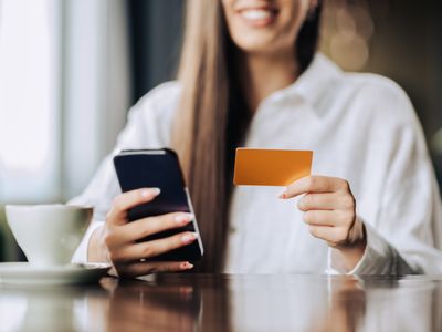 profitable-b2b-card-amp-print-solutions-4m-revenue-recurring-client-base-sydne-0