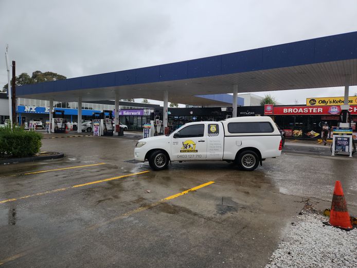 well-established-large-hand-car-wash-busy-great-highway-st-marys-id-1430-1