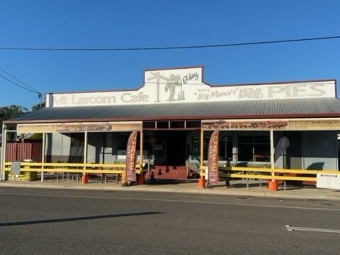 freehold-cafe-bakery-3-bedroom-home-mount-larcom-id-1327-0