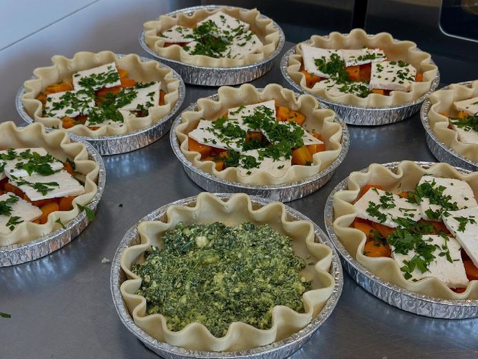 established-catering-business-supplies-supermarkets-low-rent-id-1371-0