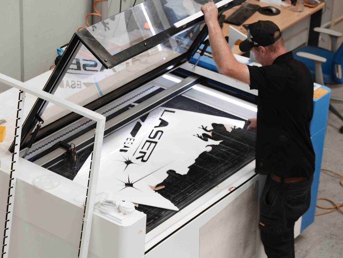 b2b-established-centre-workshop-western-sydney-signs-graphics-9