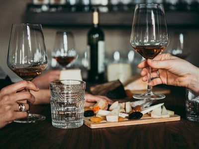 profitable-restaurant-amp-bar-top-location-5858fo1-0