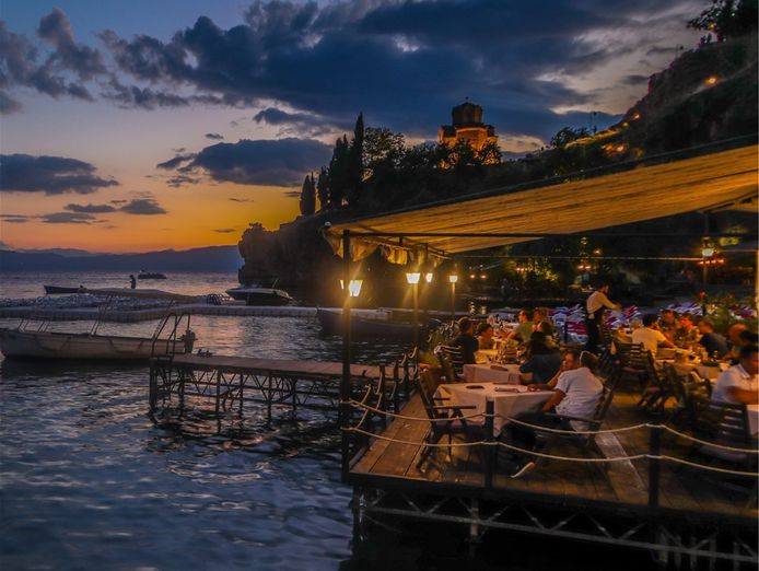 a-hidden-paradise-seafood-destination-1030-1