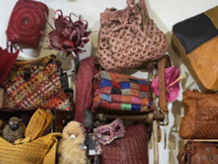 giftware-clothing-retail-shop5763-1-2