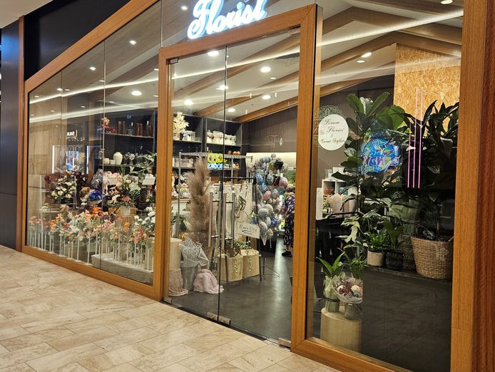 florist-good-sales-growth-motivated-seller-2
